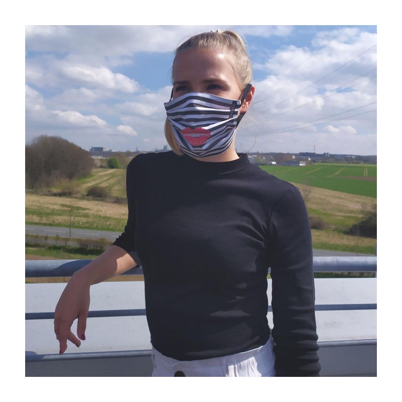 Scavy&Ray Community-Maske, Hygienemaske, Mund-und Nasenmaske Kiss, 100% Polyester Scavy&Ray Community-Maske, Hygienemaske, Mund-und Nasenmaske Kiss, 100% Polyester